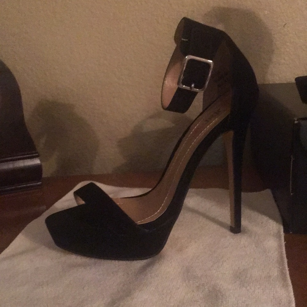 Black Bellagio Heels